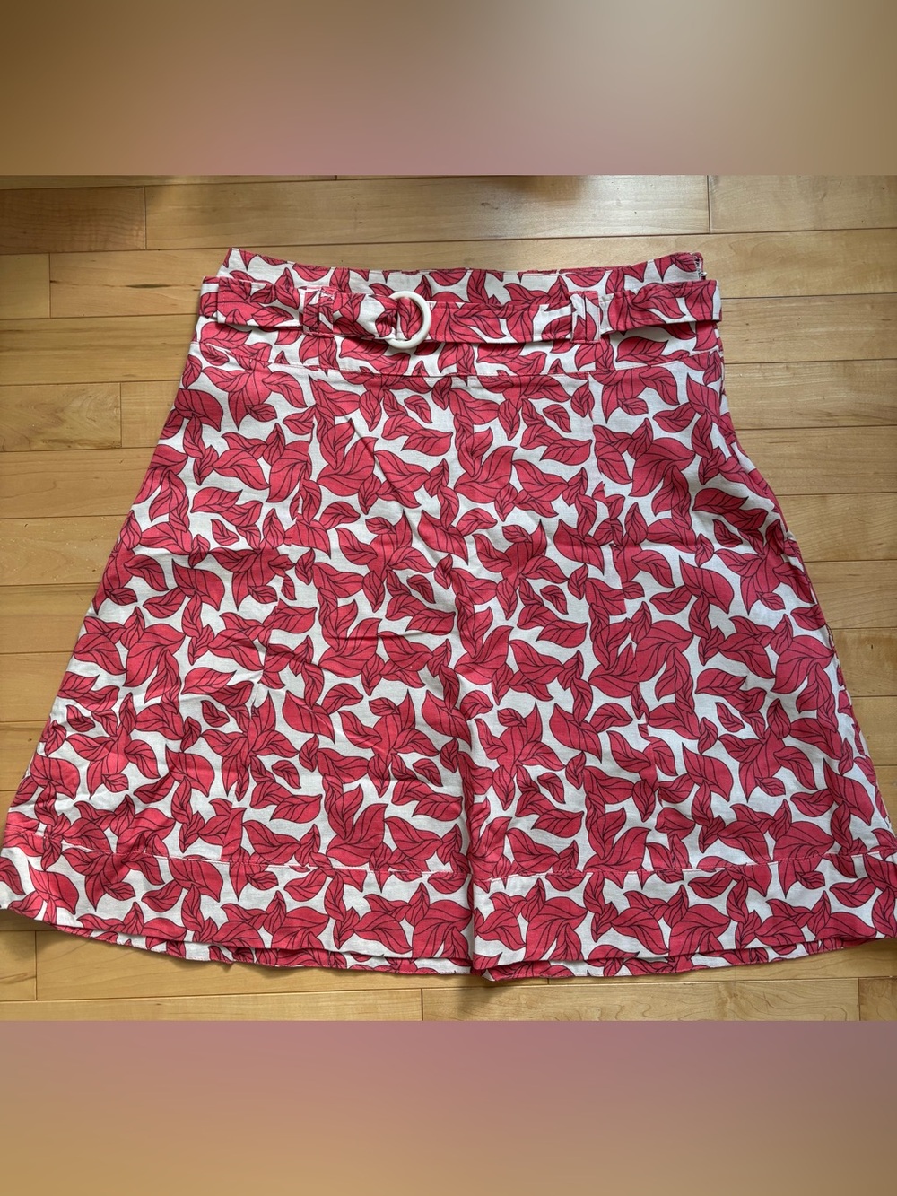 Vero Moda Red Leaf-Print A-Line Skirt with Ring-Belt - Size Medium / EU 38